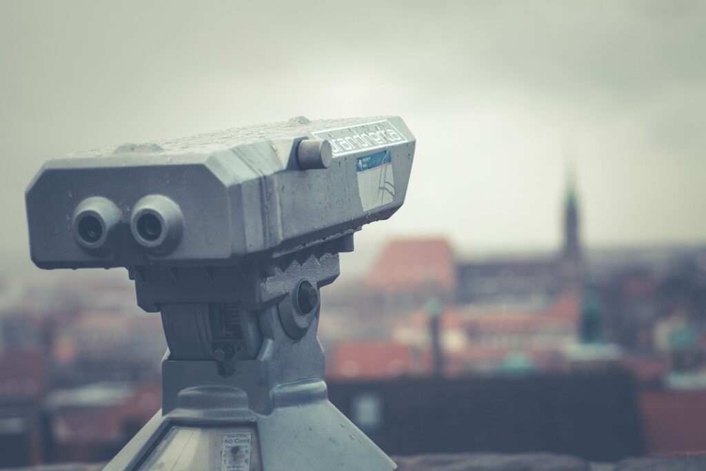 closeup photo of tower viewer