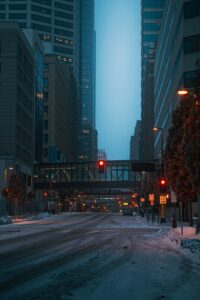 a red traffic light on a city street