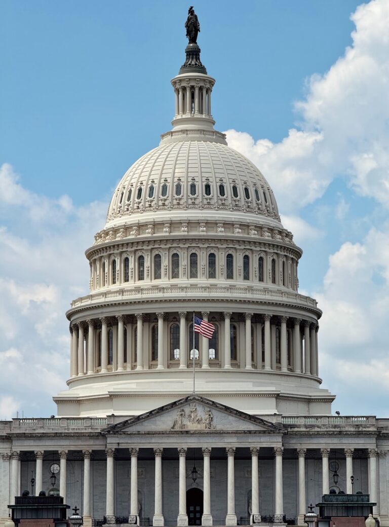 The united states capitol building is shown.