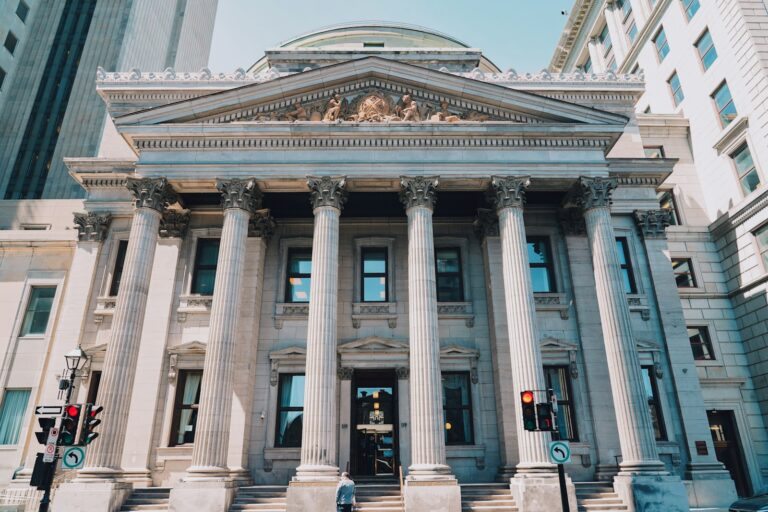 a large building with columns on the front of it